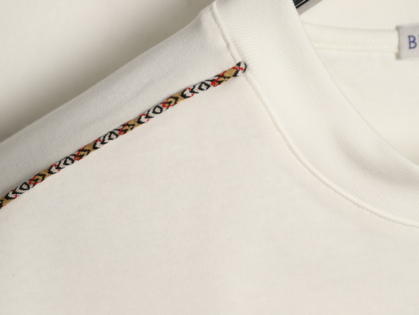 B**rry short-sleeved t-shirt