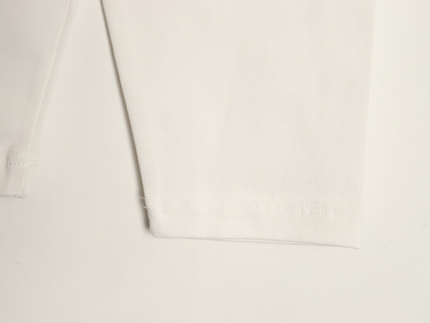l0*is V*t0n long-sleeved t-shirt