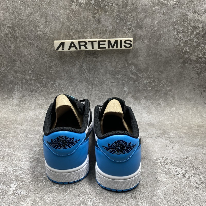 Air Jordan 1 Retro Low OG UNC