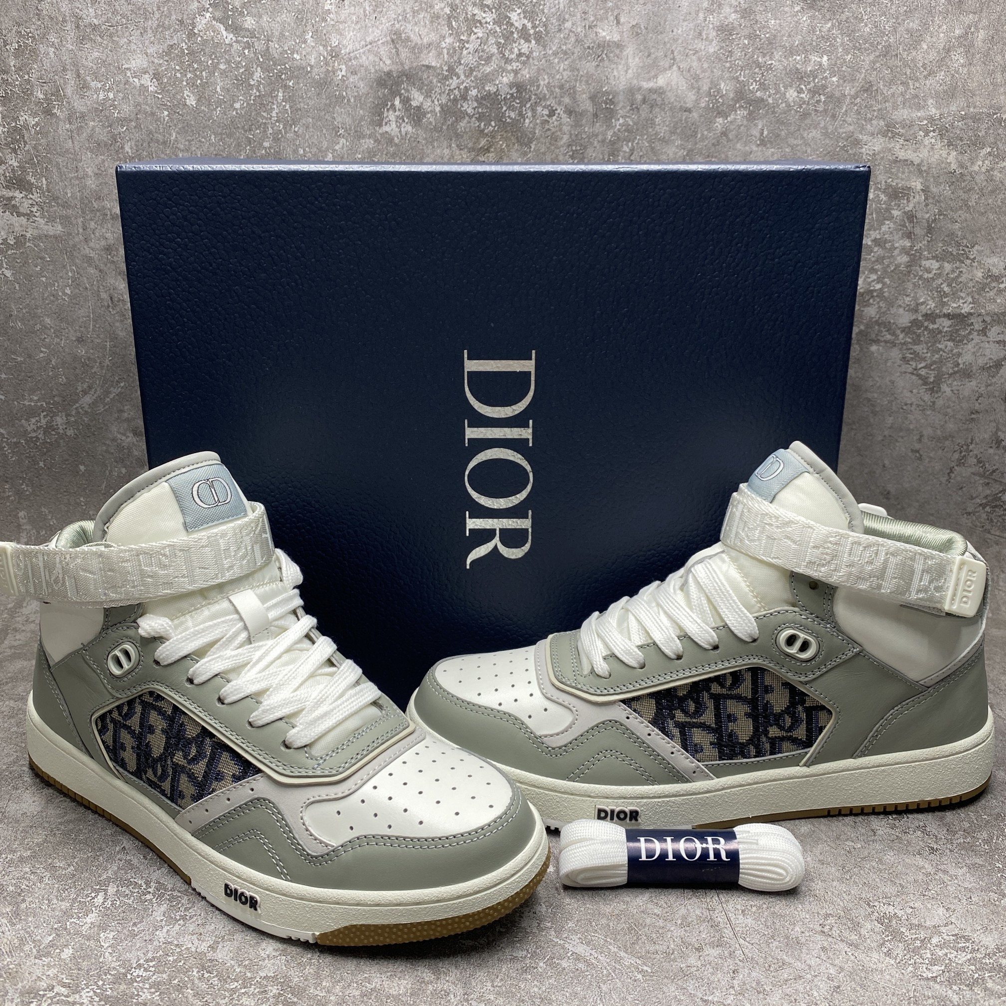D*0r B27 High