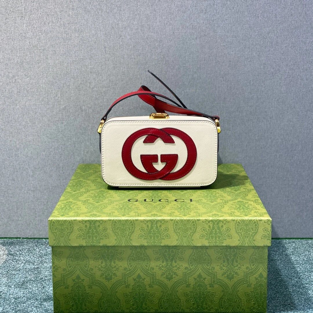 G*u*i Interlocking G mini bag