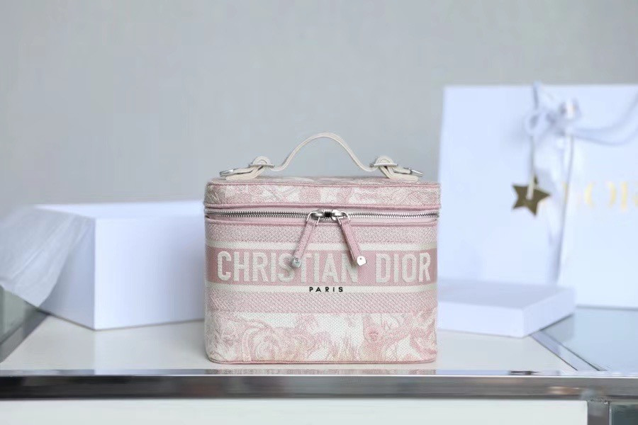 D*0r Travel make up bag