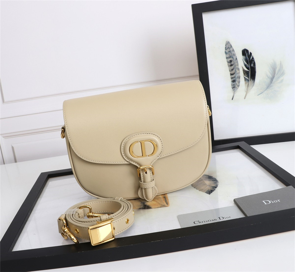 MEDIUM D*0r BOBBY BAG Beige Box Calfskin