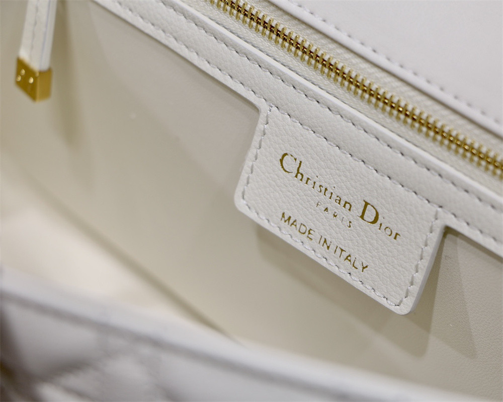 MEDIUM D*0r CARO BAG Ivory S*pple Cannage Calfskin 25.5 x 15.5 x 8 cm