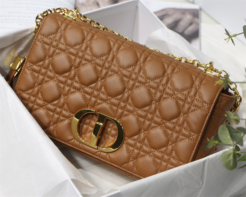 MEDIUM D*0r CARO BAG Caramel S*pple Cannage Calfskin 25.5 x 15.5 x 8 cm