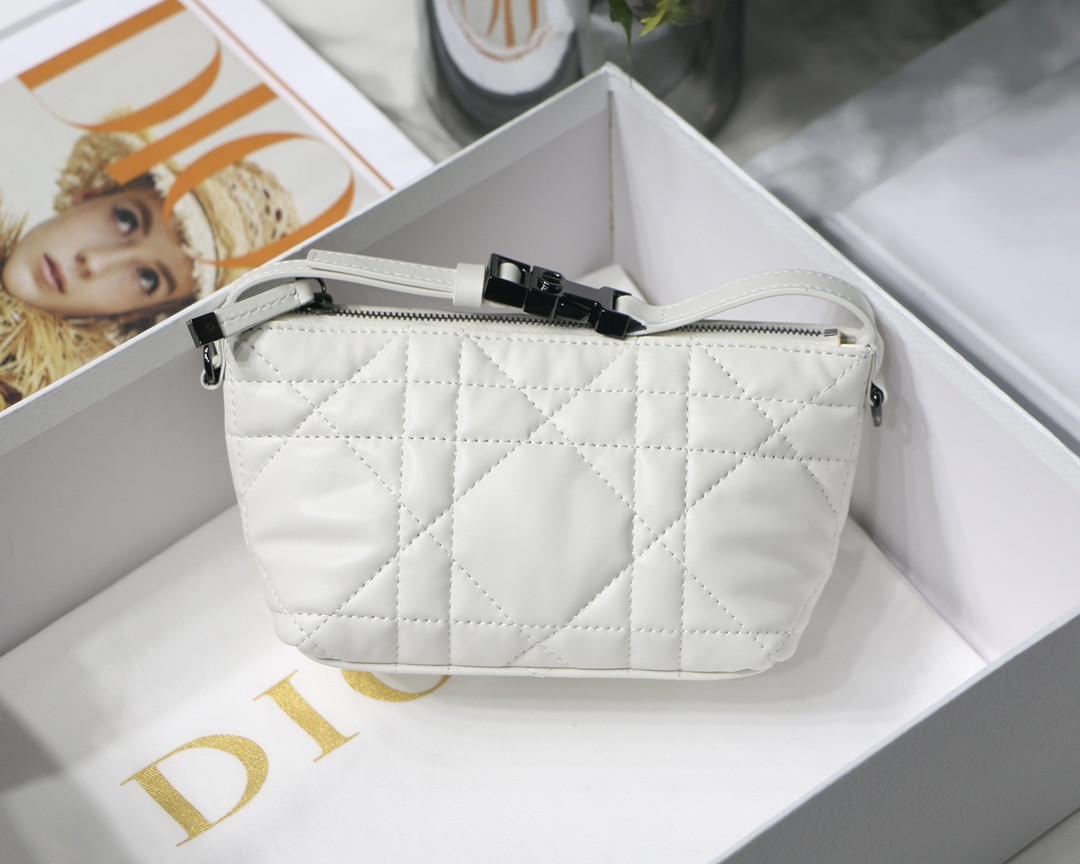 D*0r TRAVEL NOMAD POUCH WHITE