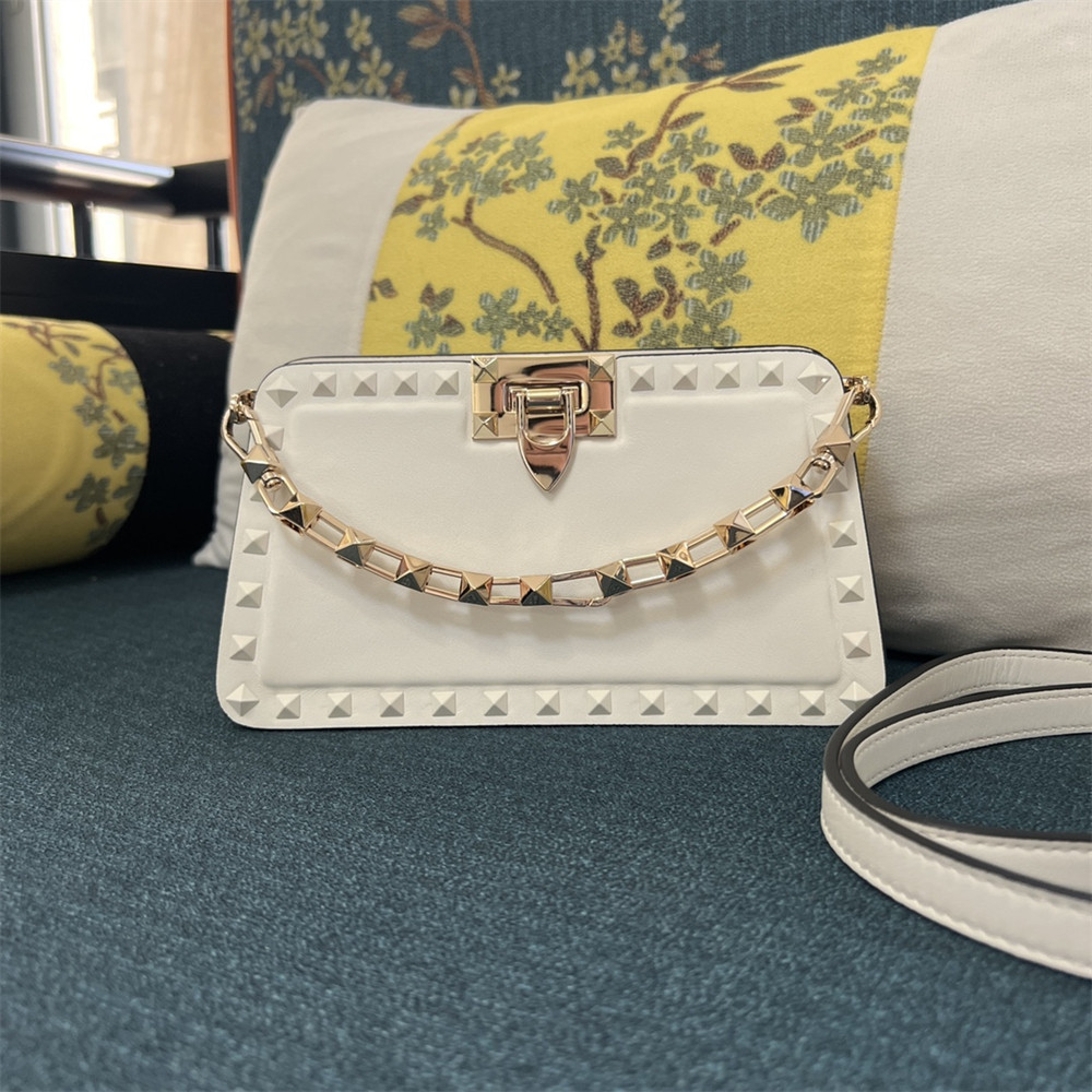 va*t*no GARAVANI ROCKSTUD23 SMALL SMOOTH CALFSKIN SHOULDER BAG IVORY