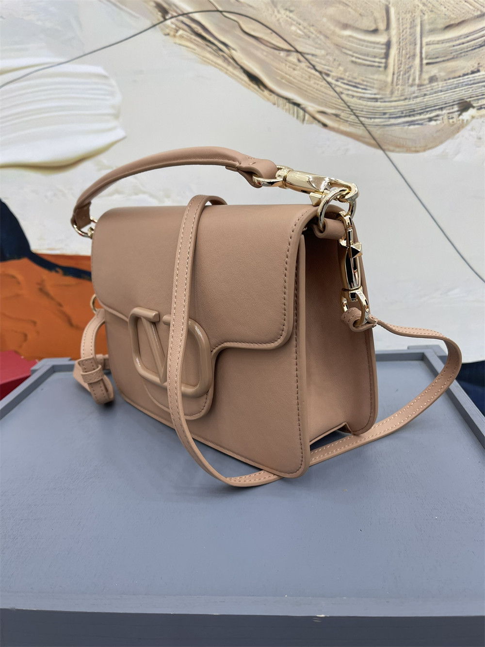 va*t*no GARAVANI LOCÒ CALFSKIN SHOULDER SMALL BAG ROSE CANNELLE 22 x 16 x 7 cm