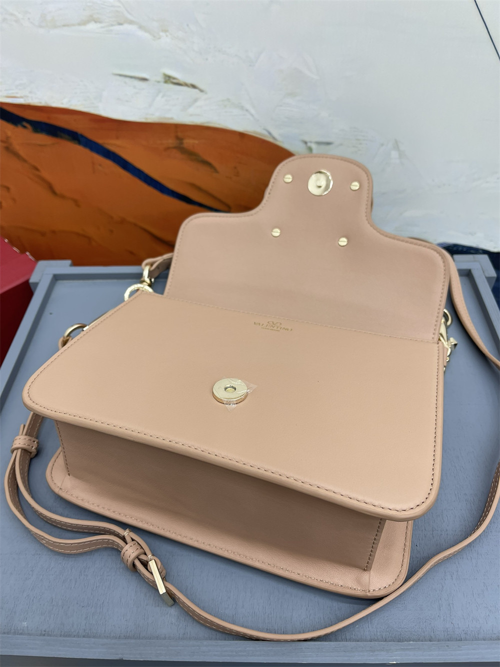 va*t*no GARAVANI LOCÒ CALFSKIN SHOULDER SMALL BAG ROSE CANNELLE 22 x 16 x 7 cm
