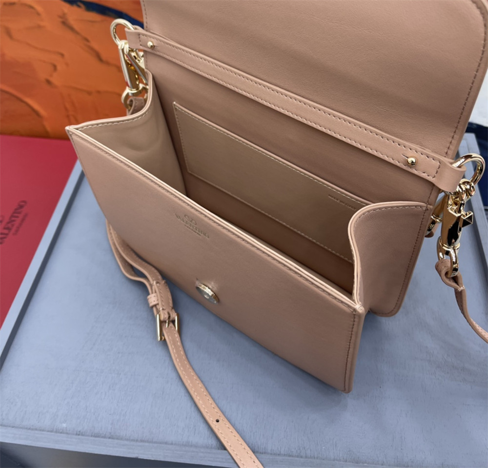 va*t*no GARAVANI LOCÒ CALFSKIN SHOULDER SMALL BAG ROSE CANNELLE 22 x 16 x 7 cm