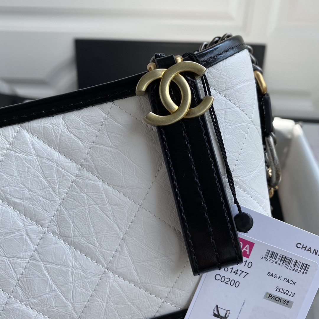 Ch*el Gabrielle SMALL WHITE 20 x 15 x 8cm