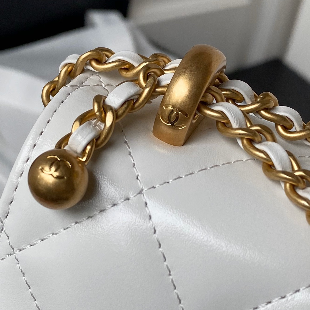 Ch*el FLAP BAG WHITE 22×14.5×8cm