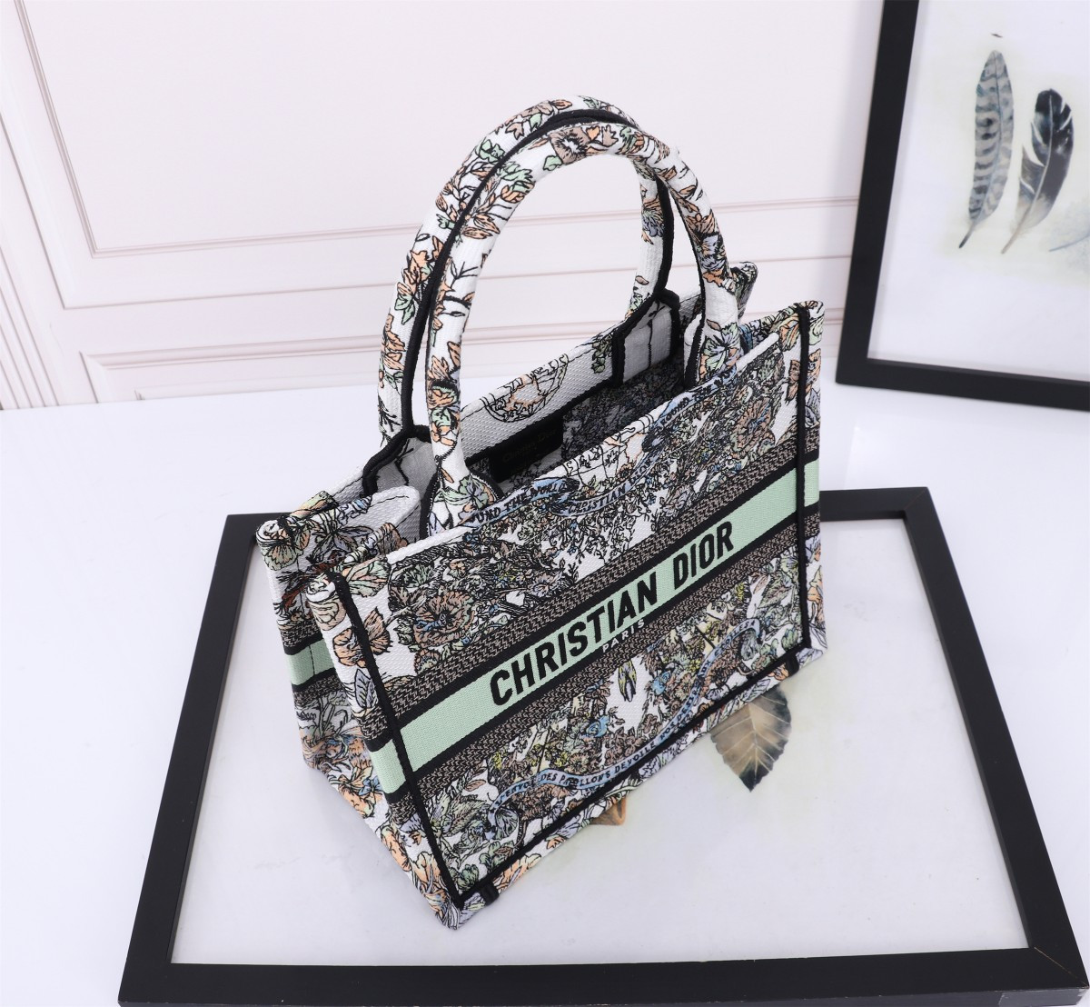 Small D*0r BOOK TOTE WHITE MULTICOLOR TOILE DE JOUY MEXICO EMBROIDERY  10.5 x 8.5 x 5.5 inches