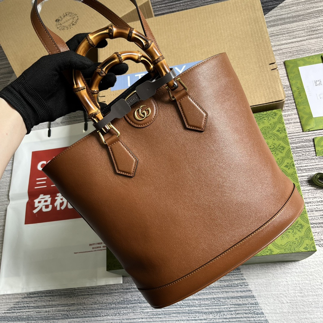 G*u*i DIANA MEDIUM TOTE BAG Cuir 31W x 27H x 15D CM