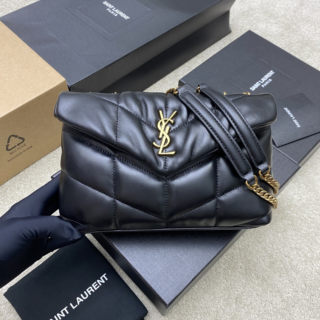 Y*L PUFFER IN LEATHER BLACK 23 X 15.5 X 5.8 CM