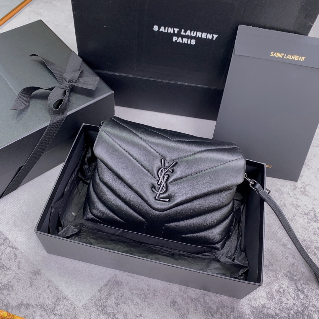Y*L TOY LOULOU IN QUILTED LEATHER ALL BLACK 7.9 X 5.5 X 3 INCHES
