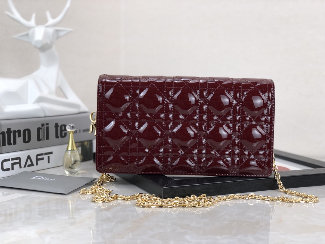 Lady D*0r Pouch Red Patent Cannage Calfskin 8.5 x 4.5 x 1 inches