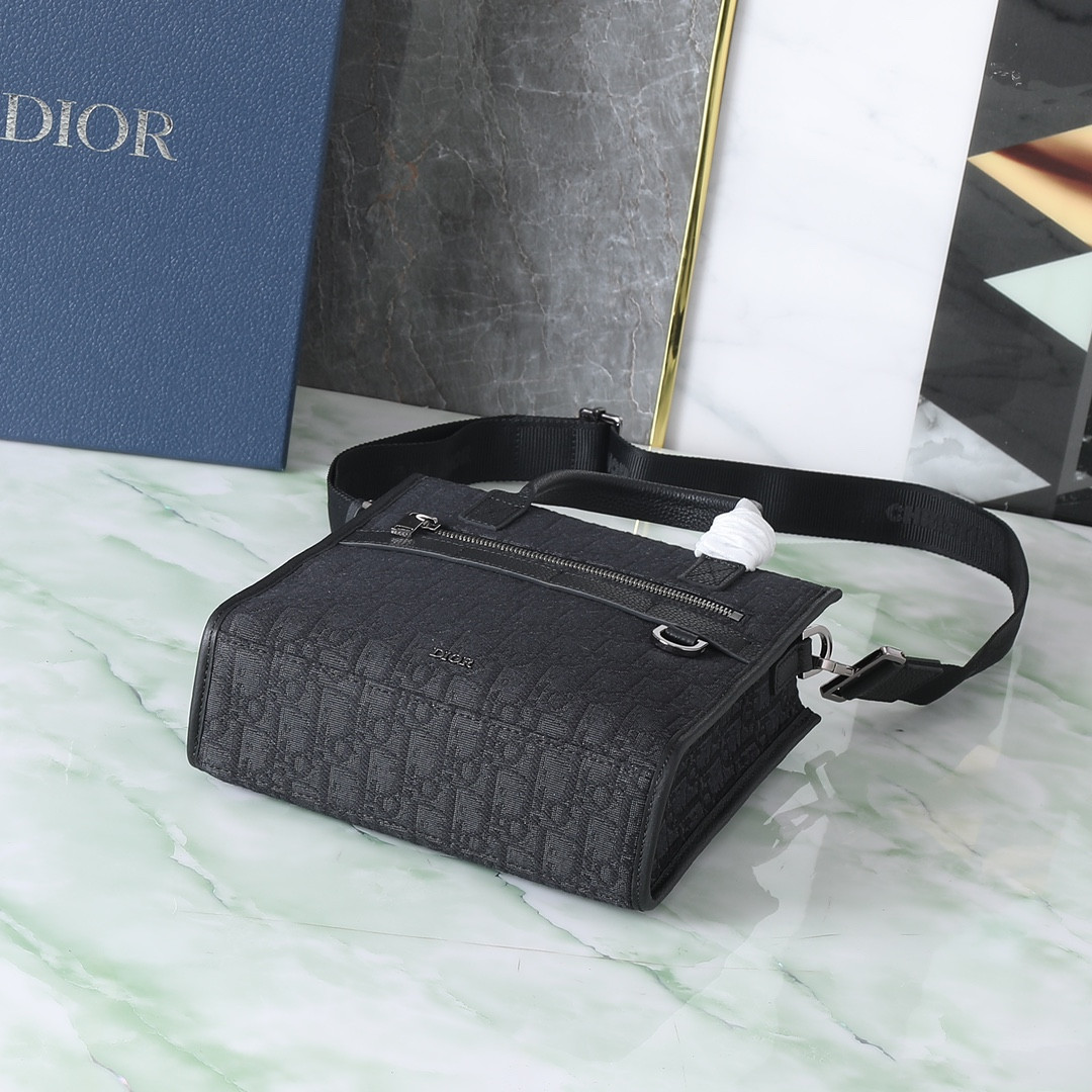 d*or safari N0*H-south tote bag black d*or oblique jacquard 8.5 x 9.5 x 3 inches