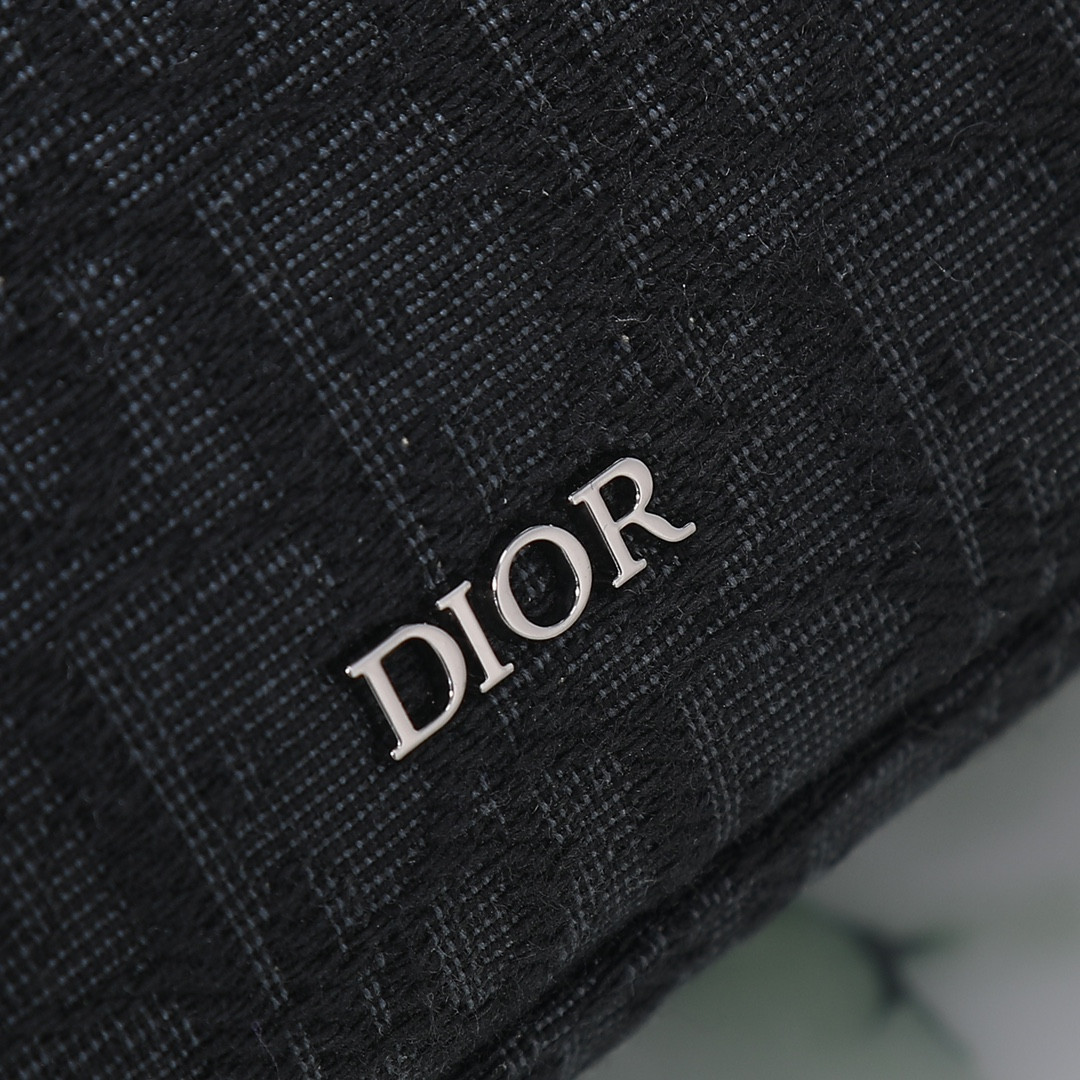 d*or safari N0*H-south tote bag black d*or oblique jacquard 8.5 x 9.5 x 3 inches