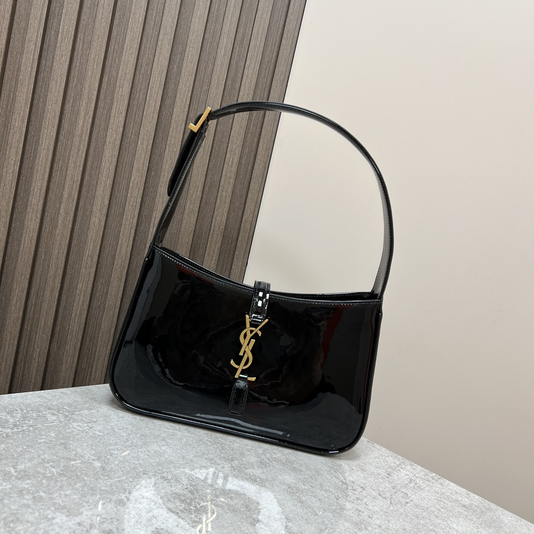 Y*L LE 5 À 7 IN SHINY LEATHER BLACK 9 X 6.3 X 2.5 INCHES