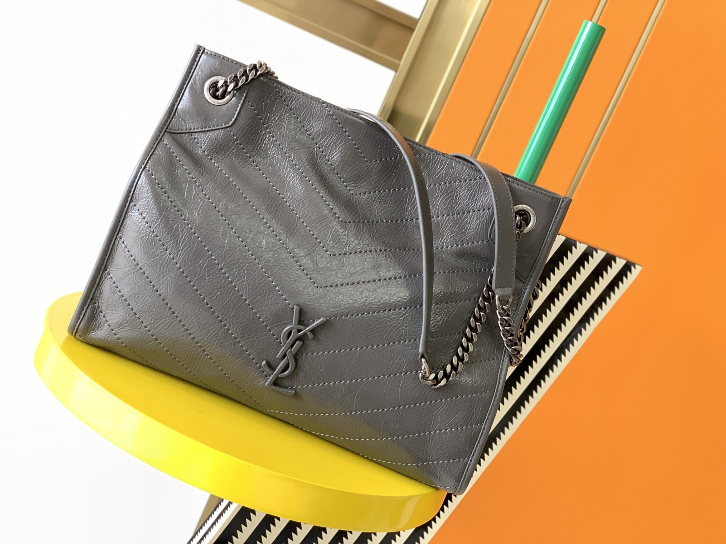 Y*L NIKI SHOPPING IN VINTAGE LEATHER GRAY 12.9 X 10.6 X 4.5 INCHES