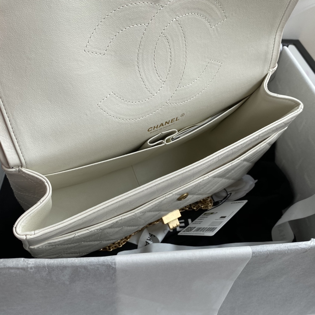 Ch*el LARGE 2.55 HANDBAG White& Gold-Tone Metal 7.6 × 10.9 × 2.9 in