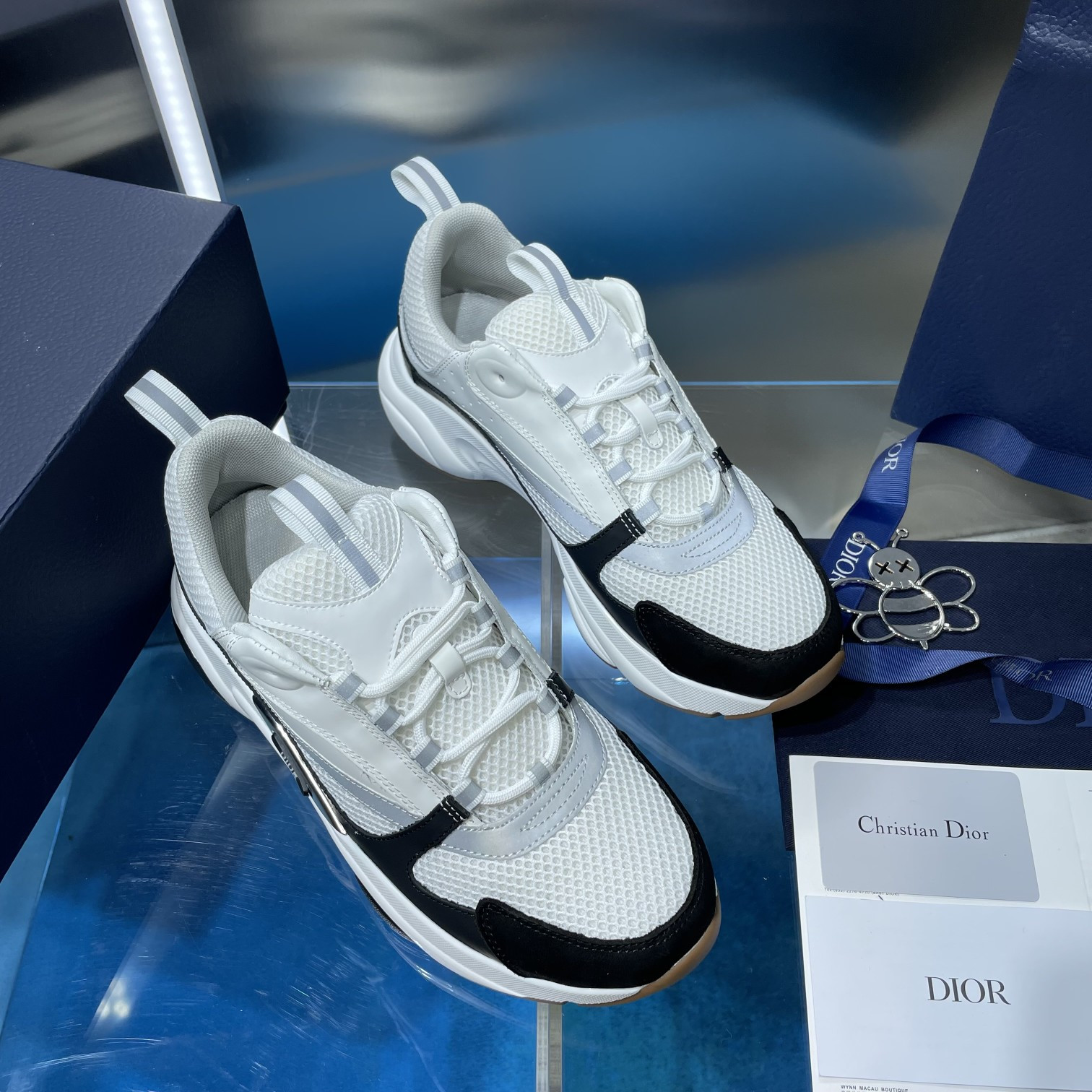 UA D*0r B22 white Sneaker