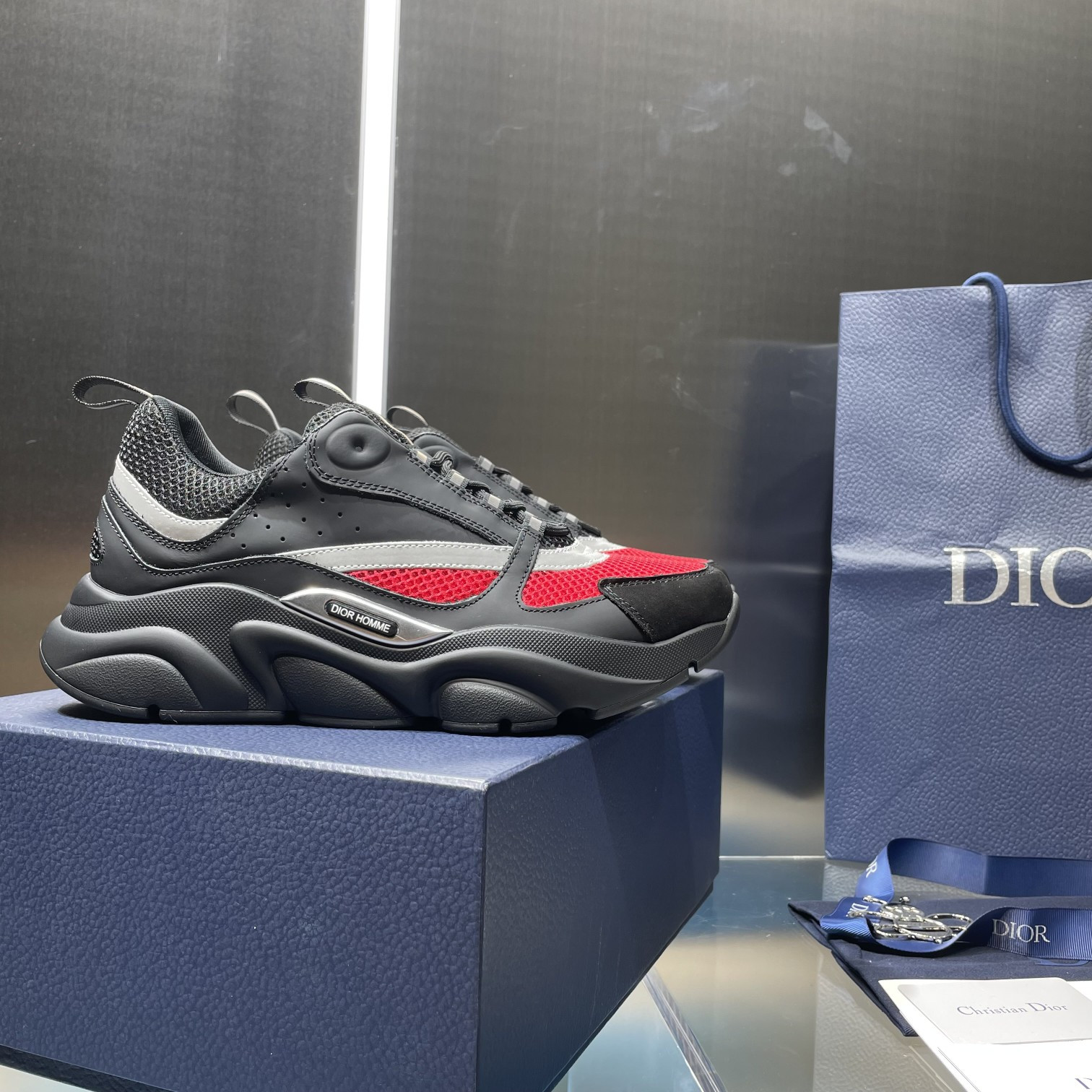 UA D*0r B22 black and red Sneaker