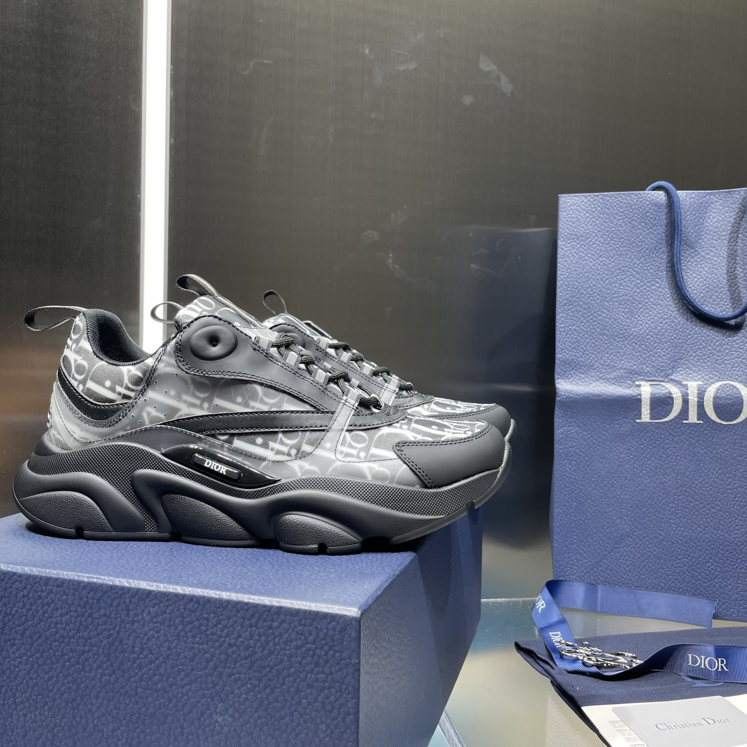 UA D*0r B22 Sneaker
