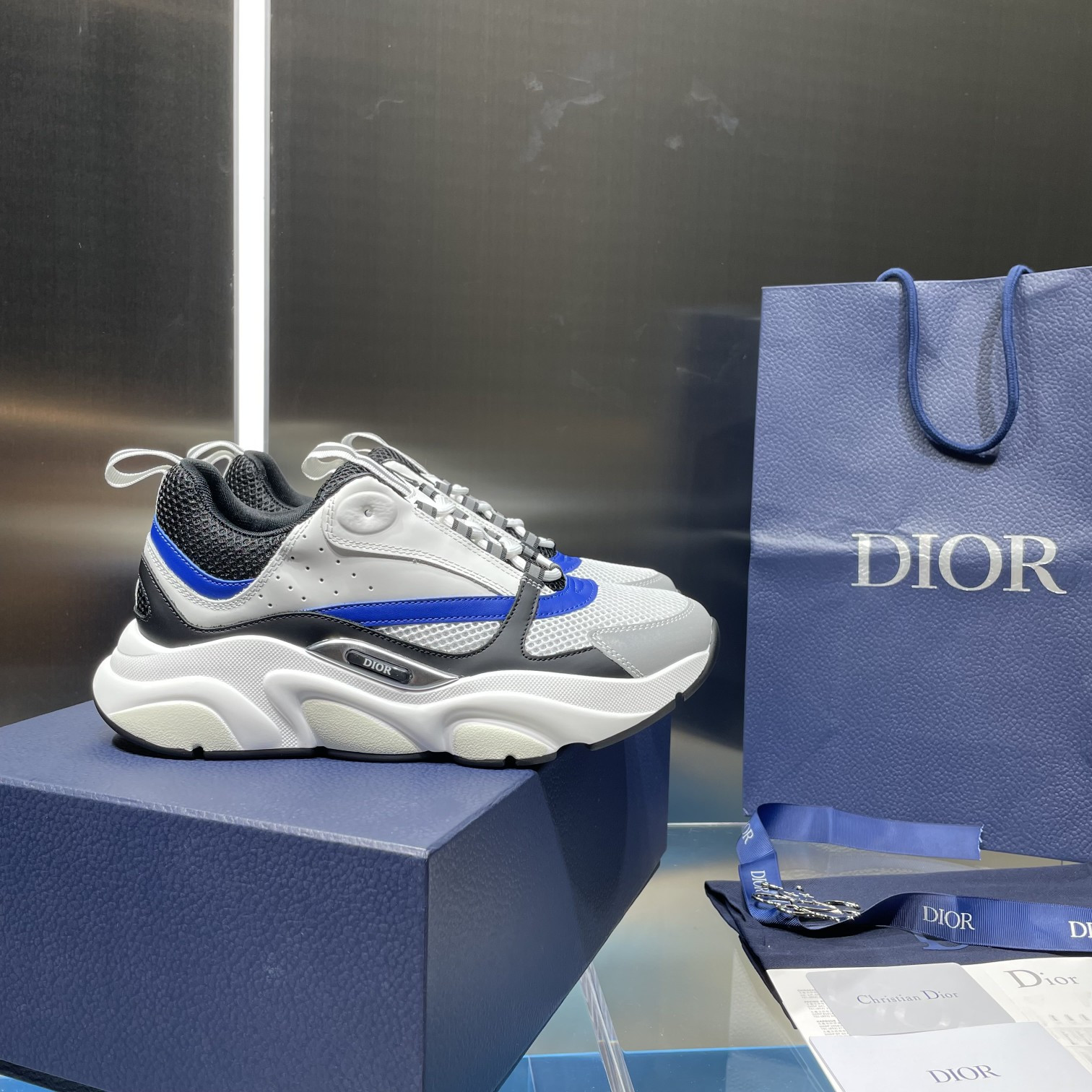 UA D*0r B22 white Sneaker