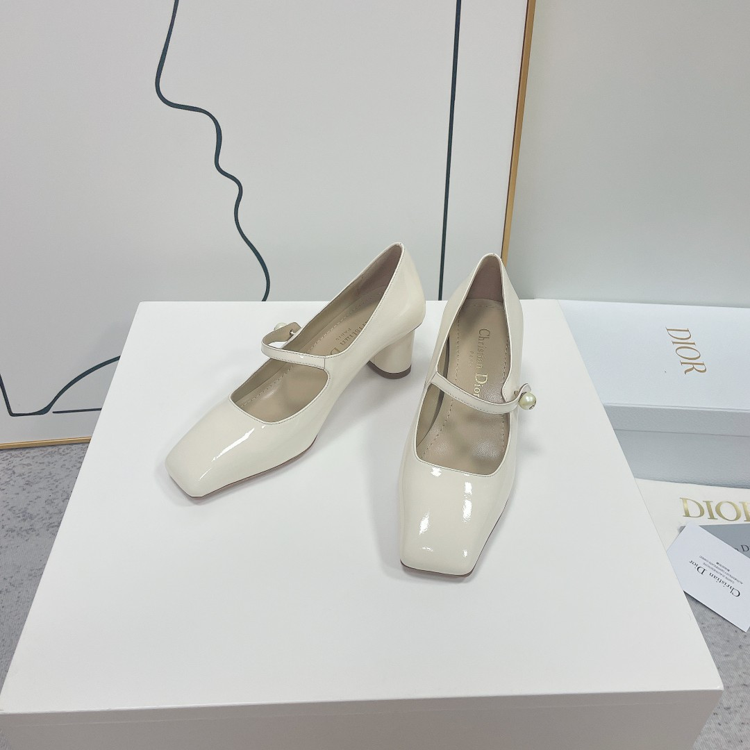 UA Jolie D*0r Pump