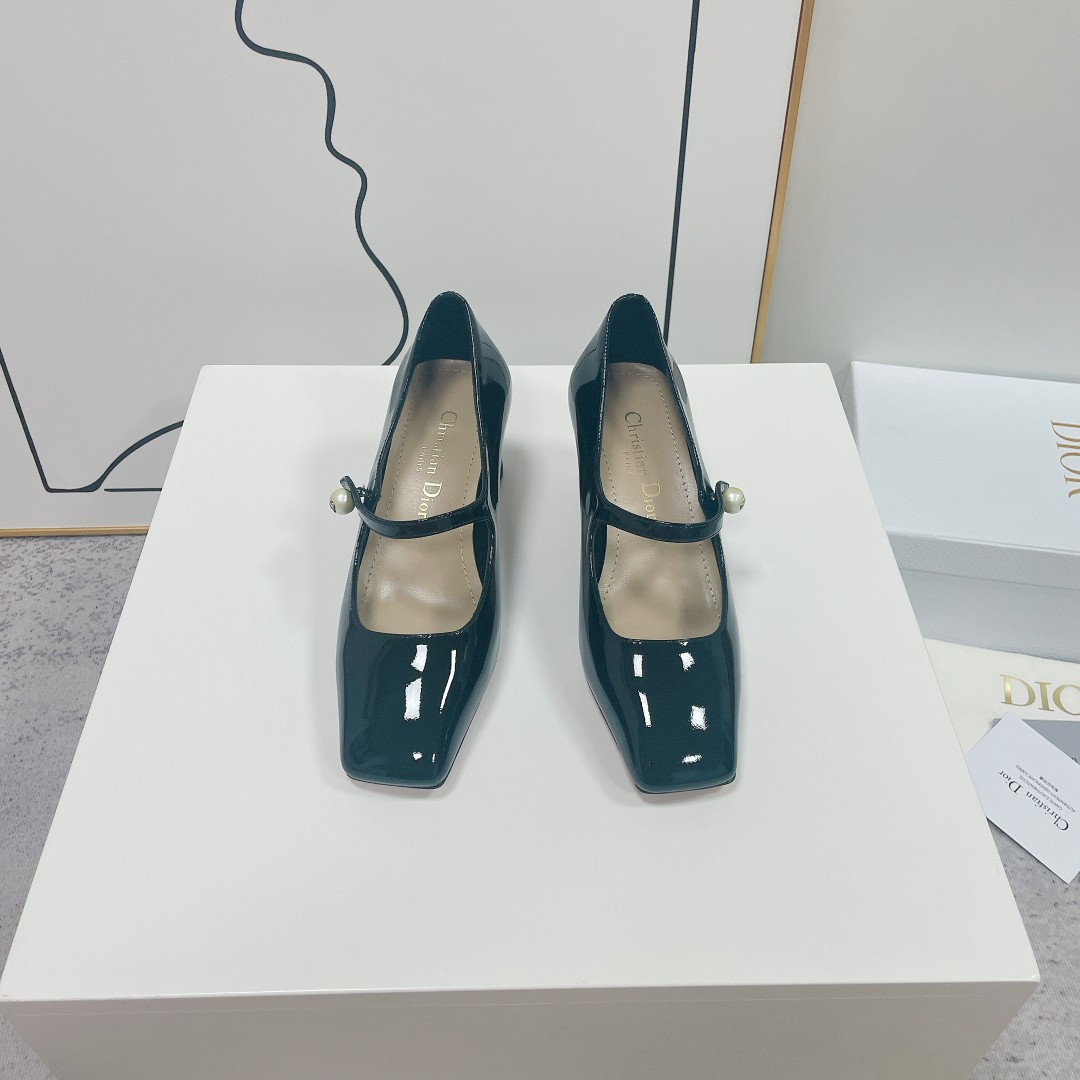 UA Jolie D*0r Pump