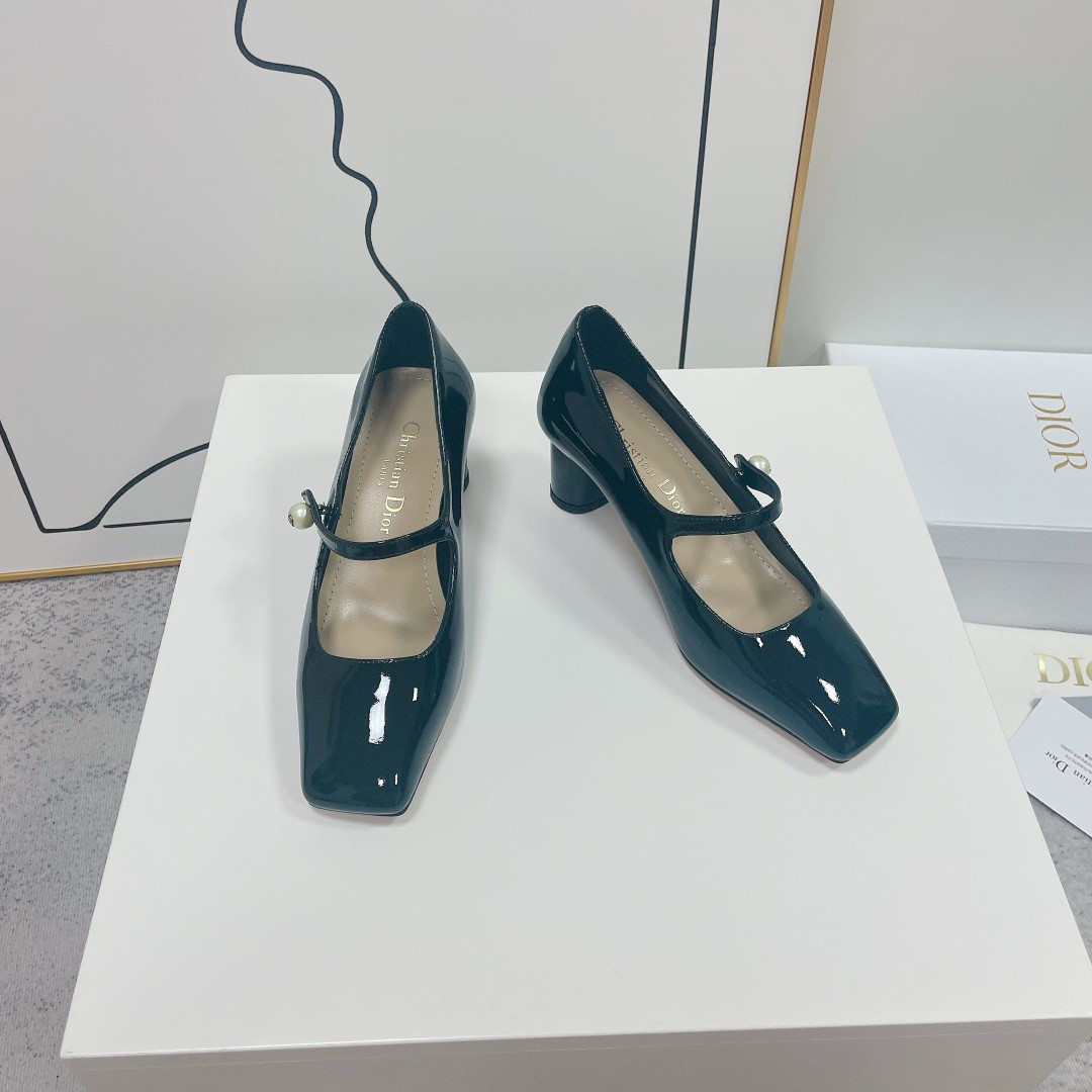 UA Jolie D*0r Pump