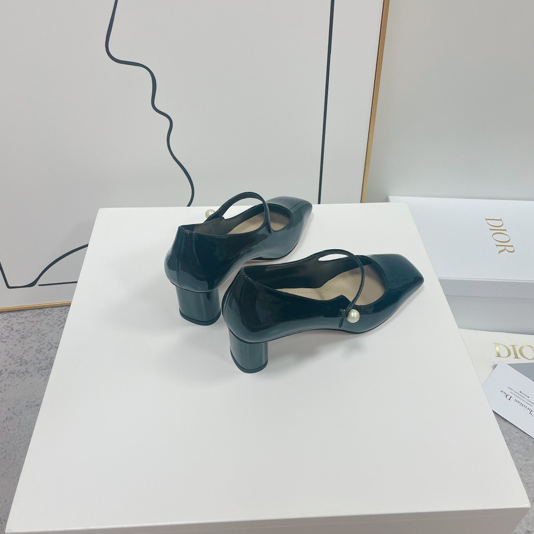 UA Jolie D*0r Pump