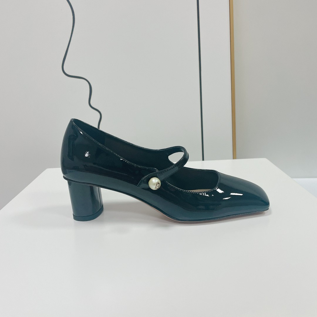 UA Jolie D*0r Pump