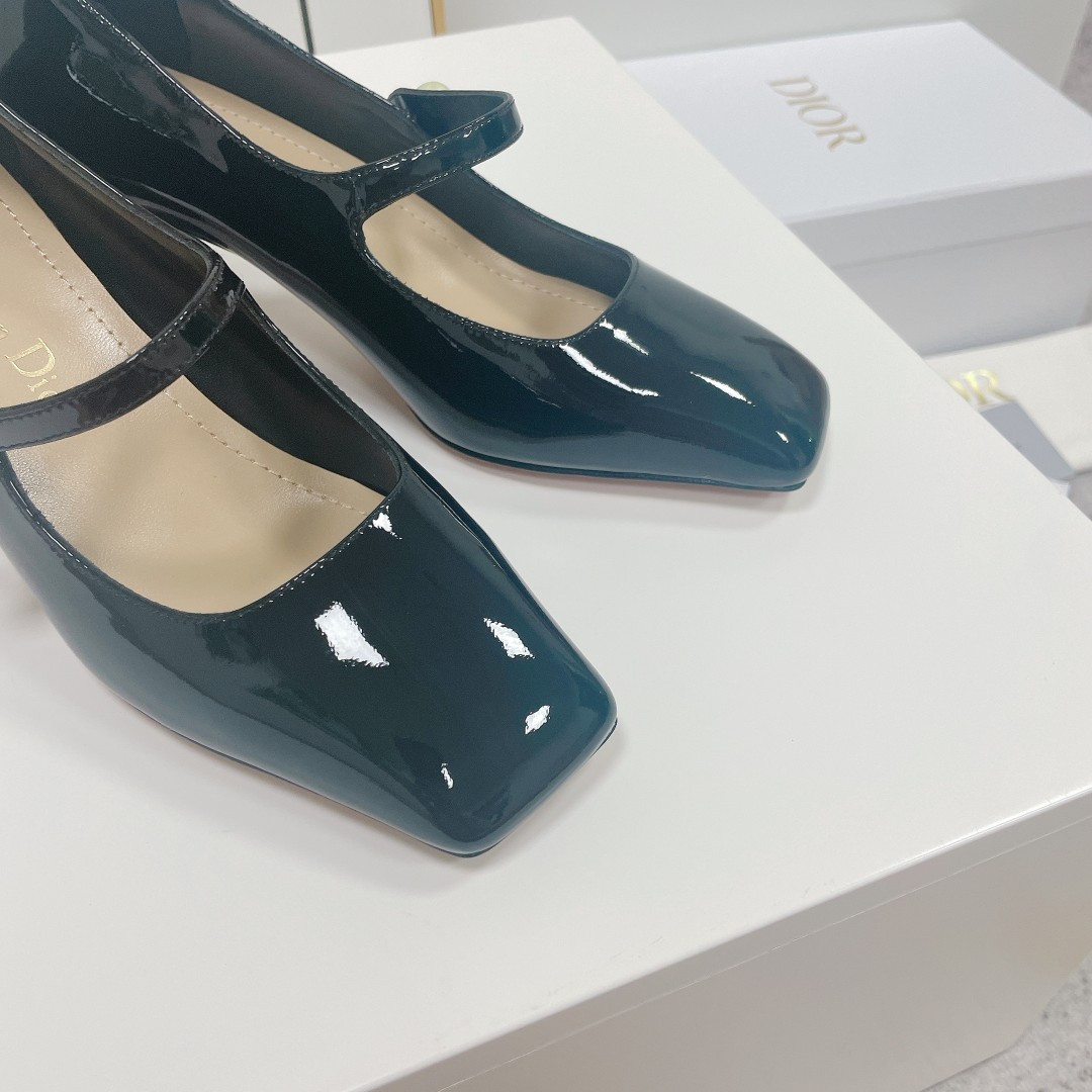 UA Jolie D*0r Pump