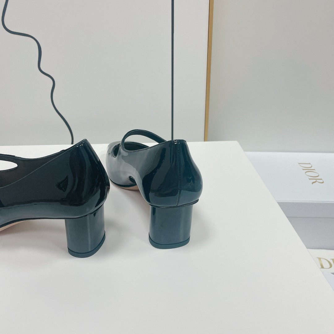 UA Jolie D*0r Pump