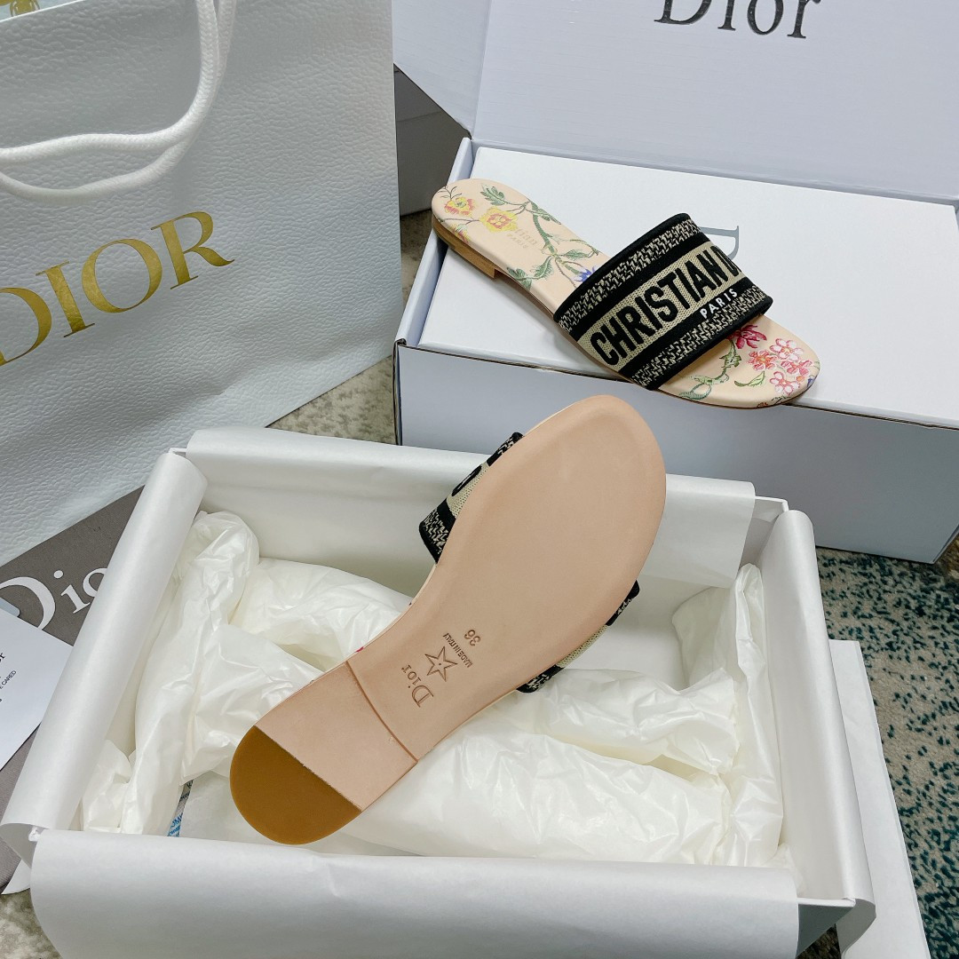 UA D*0r Dway Slide