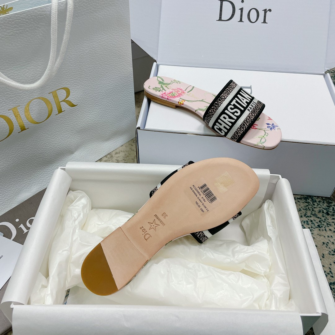 UA D*0r Dway Slide
