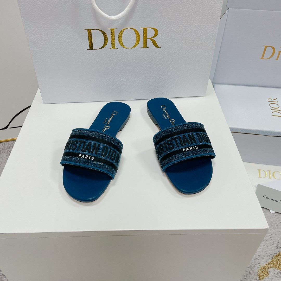 UA D*0r Dway Slide
