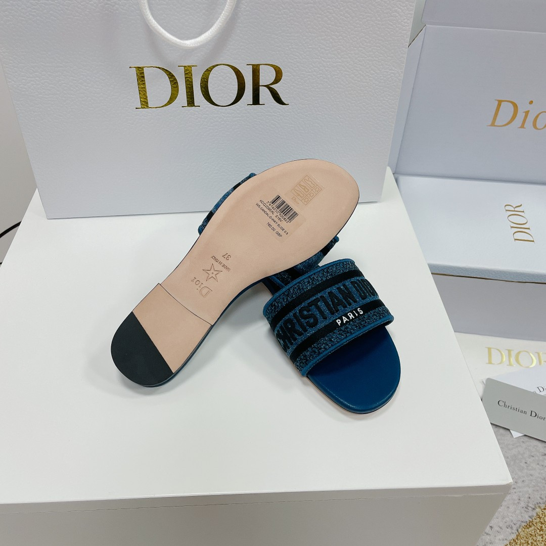 UA D*0r Dway Slide
