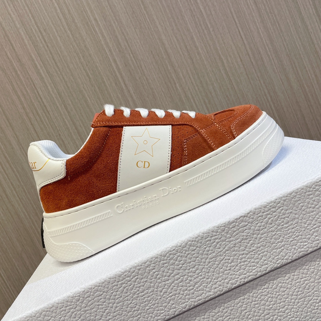 UA D*0r Star Platform Sneaker
