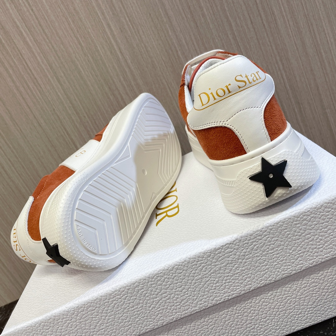 UA D*0r Star Platform Sneaker