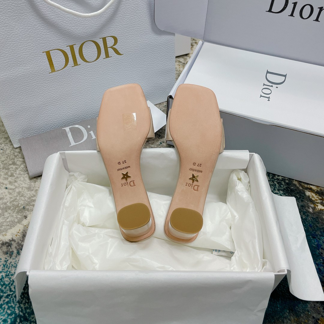 UA D*0r Or C