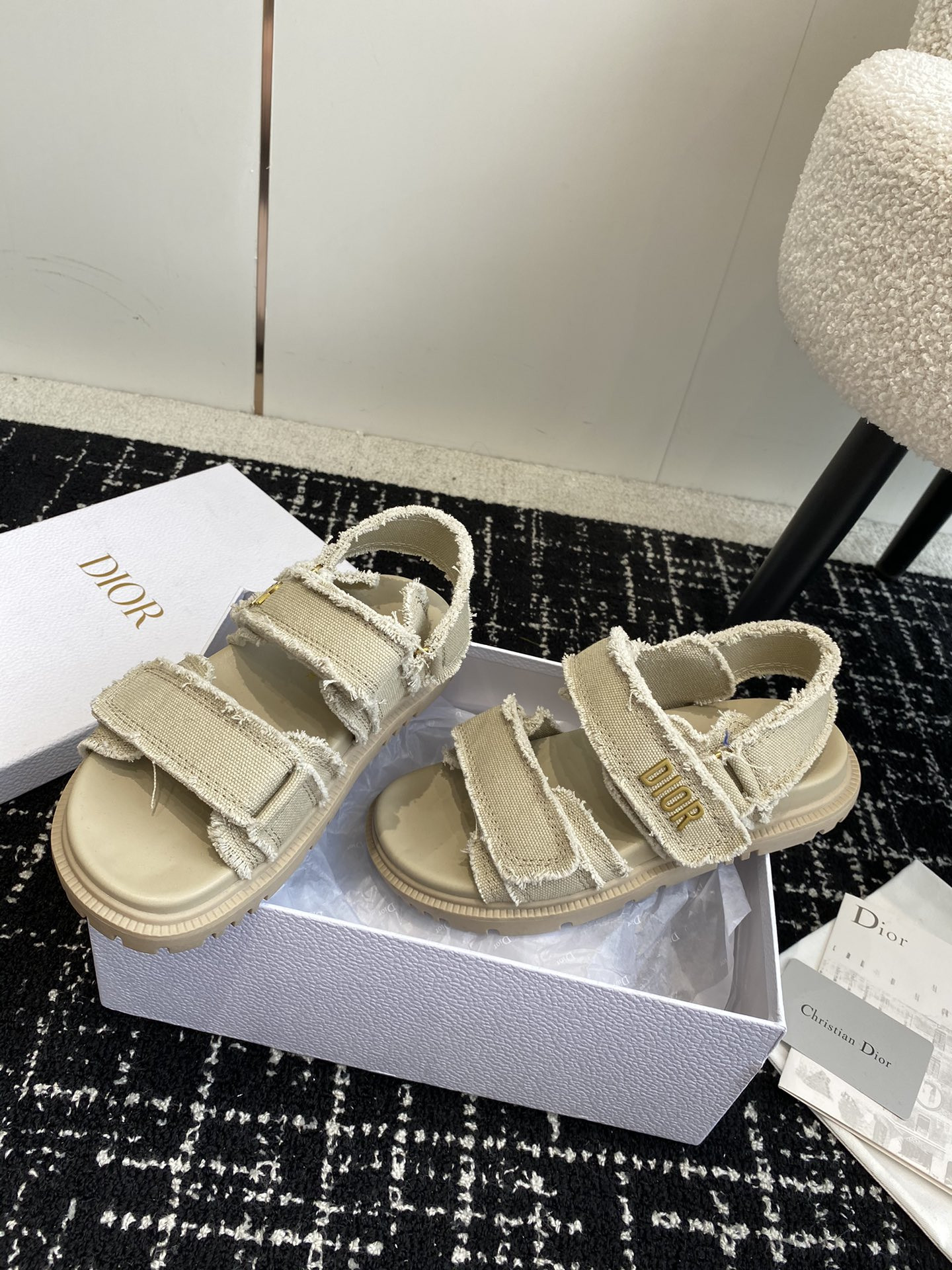 UA D*0ract Sandal
