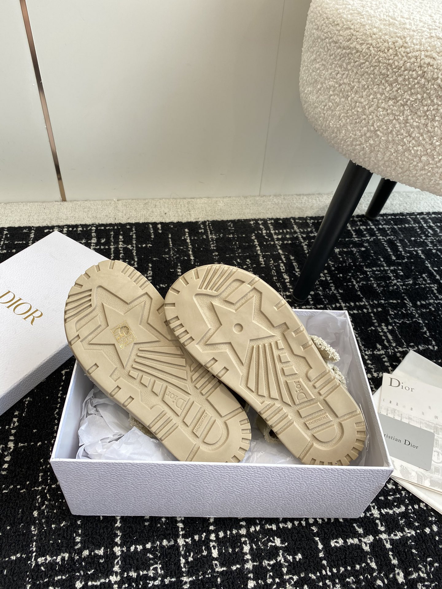 UA D*0ract Sandal