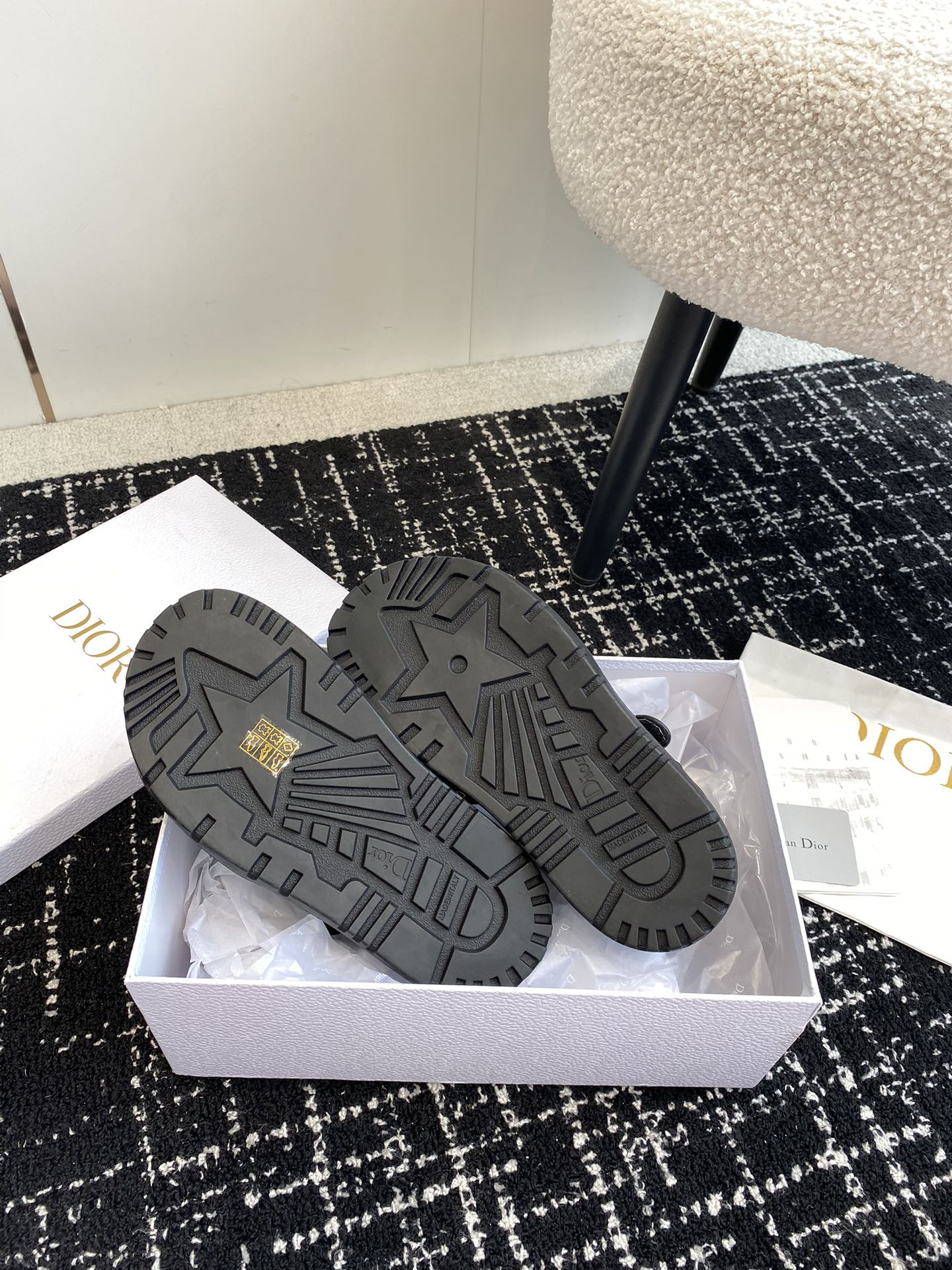 UA D*0ract Sandal