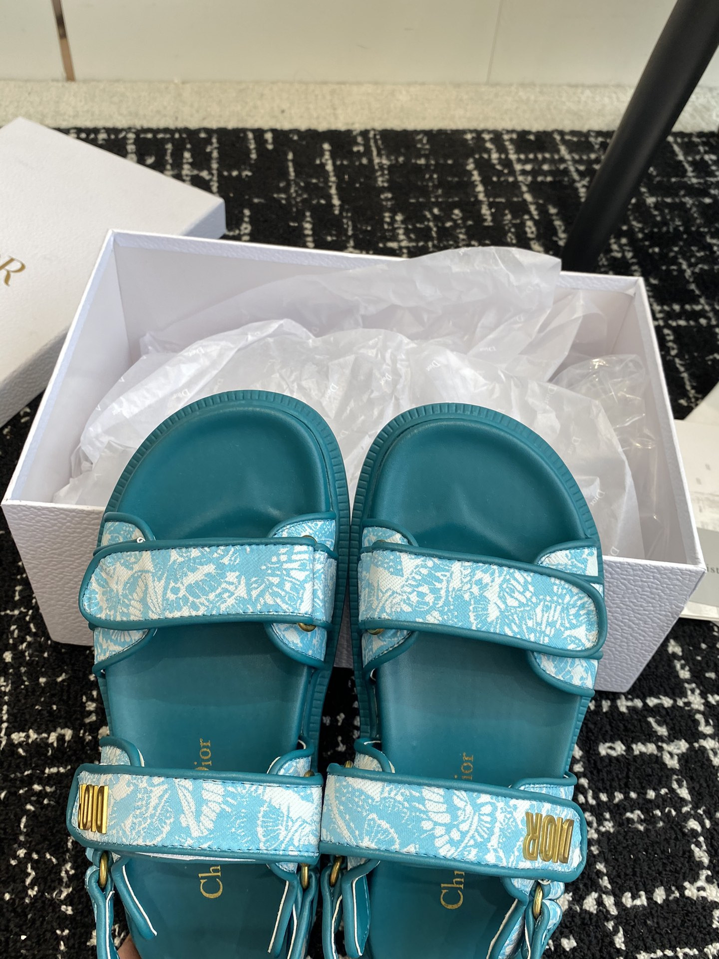 UA D*0ract Sandal
