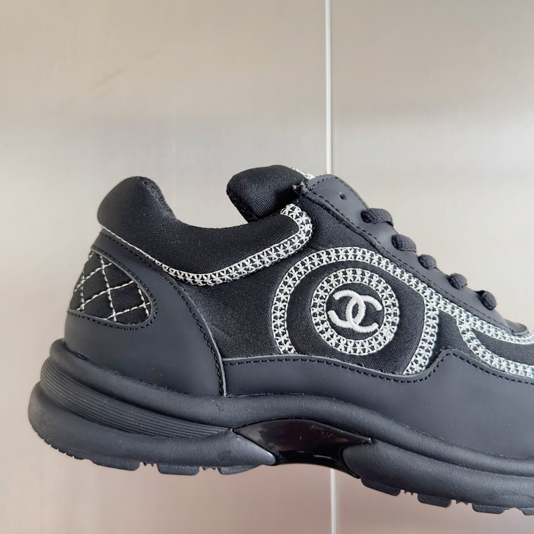 UA Ch*el SNEAKER