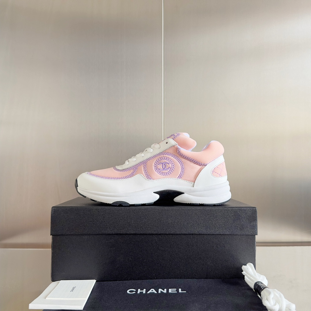 UA Ch*el SNEAKER